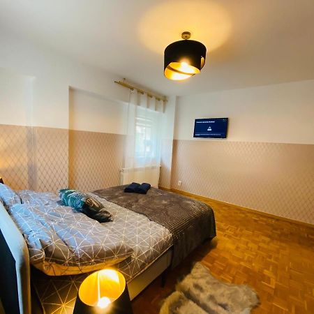ורשה Clicktheflat Solidarnosci City Center Apart Rooms מראה חיצוני תמונה