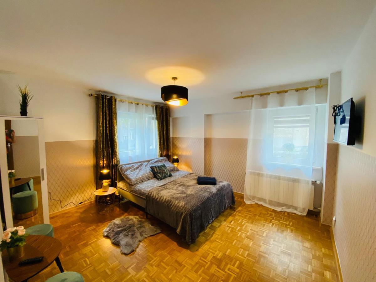ורשה Clicktheflat Solidarnosci City Center Apart Rooms מראה חיצוני תמונה