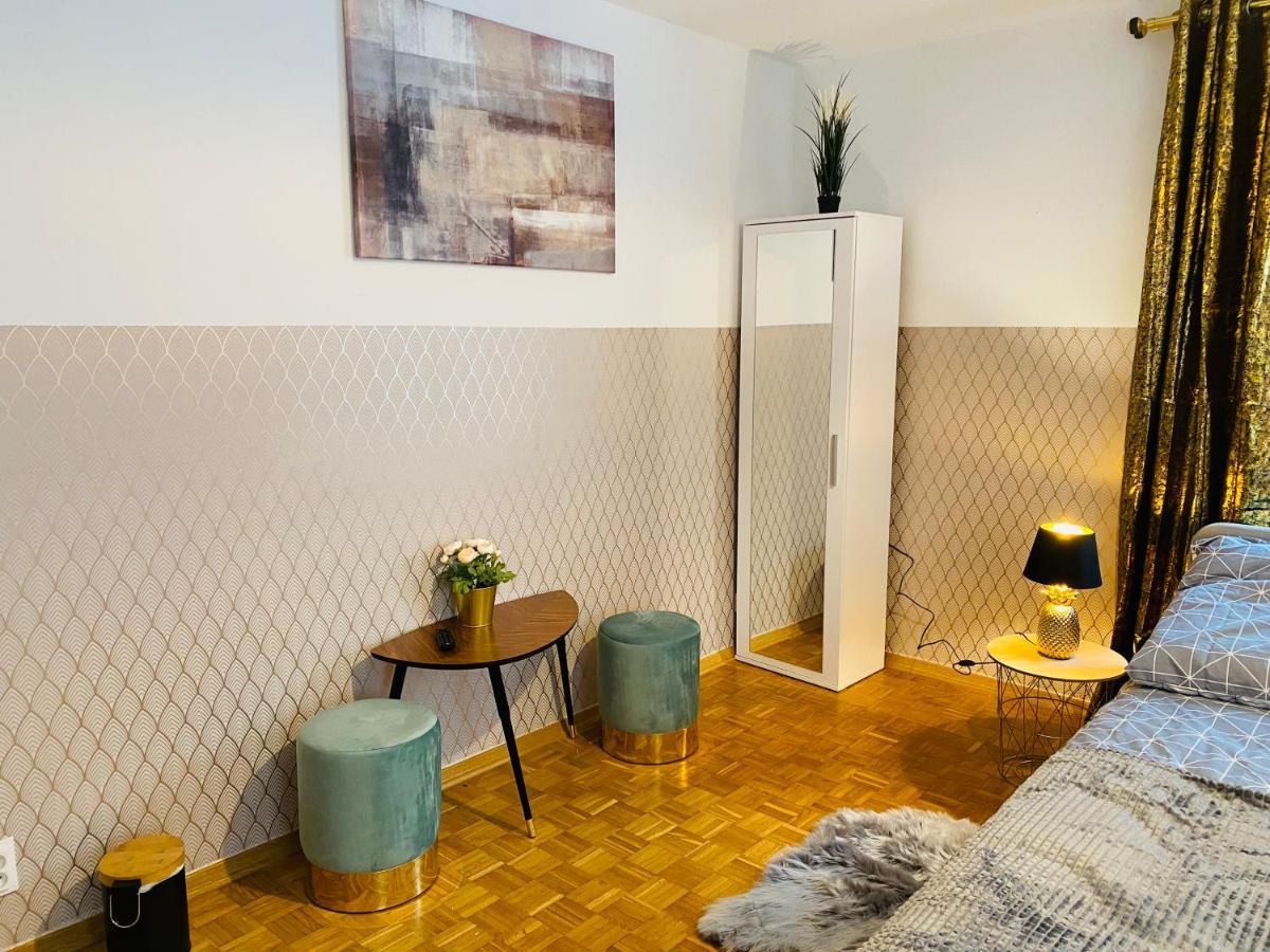 ורשה Clicktheflat Solidarnosci City Center Apart Rooms מראה חיצוני תמונה