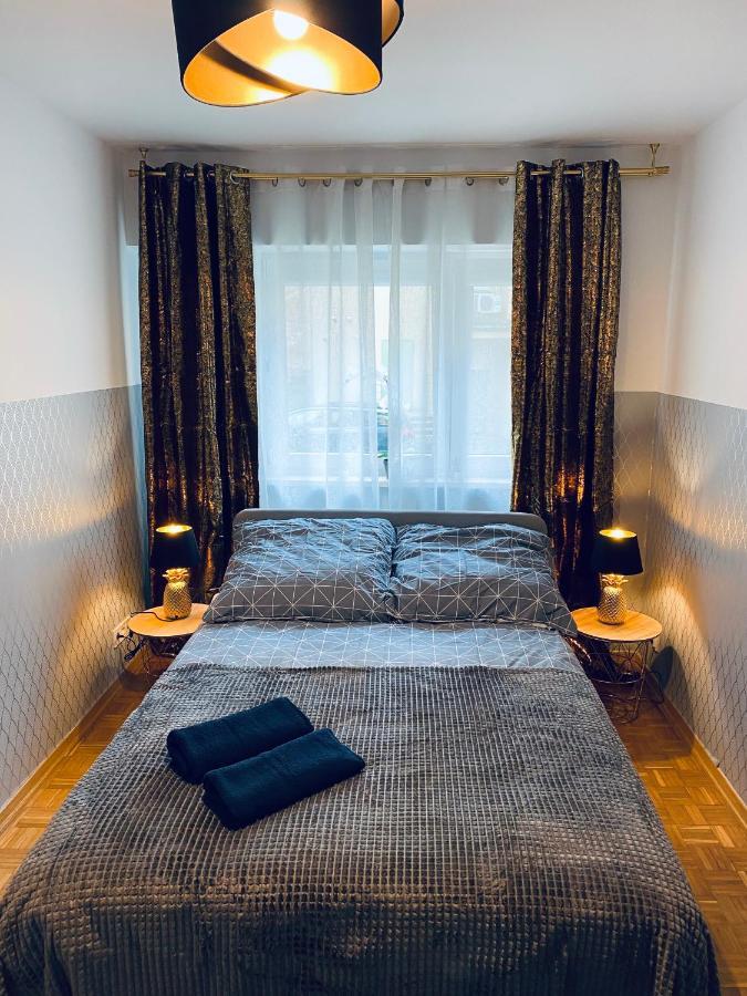 ורשה Clicktheflat Solidarnosci City Center Apart Rooms מראה חיצוני תמונה